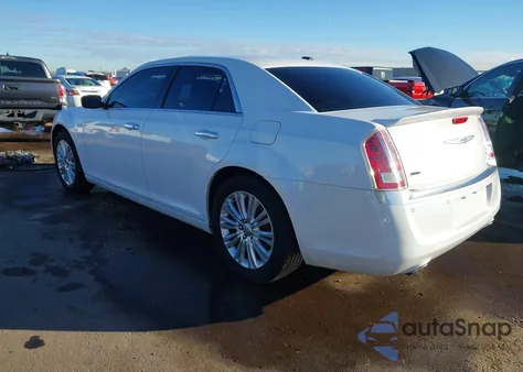 2013 Chrysler 300C Luxury Series Awd z USA, uszkodzony, nr VIN 2C3CCAST3DH505604